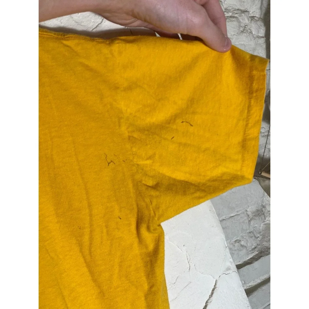 Vintage 1980s Marine Corp Camp Hansen Okinawa Felt Print Tshirt Mens‎ Medium